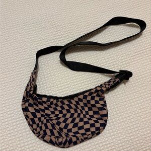 BAGGU CHECKERED PURSE